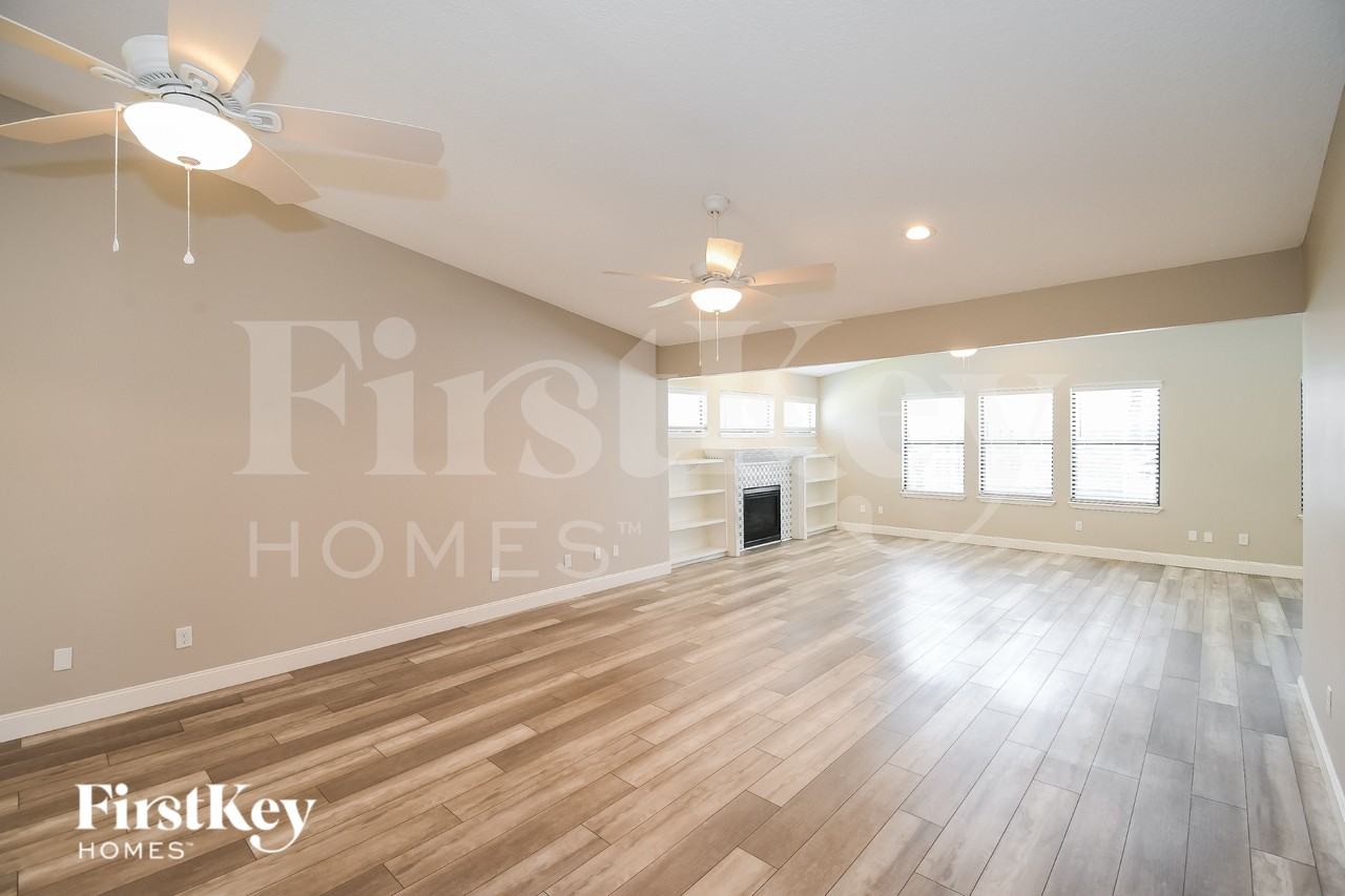 11828 Merganser Way - Photo 2 of 16