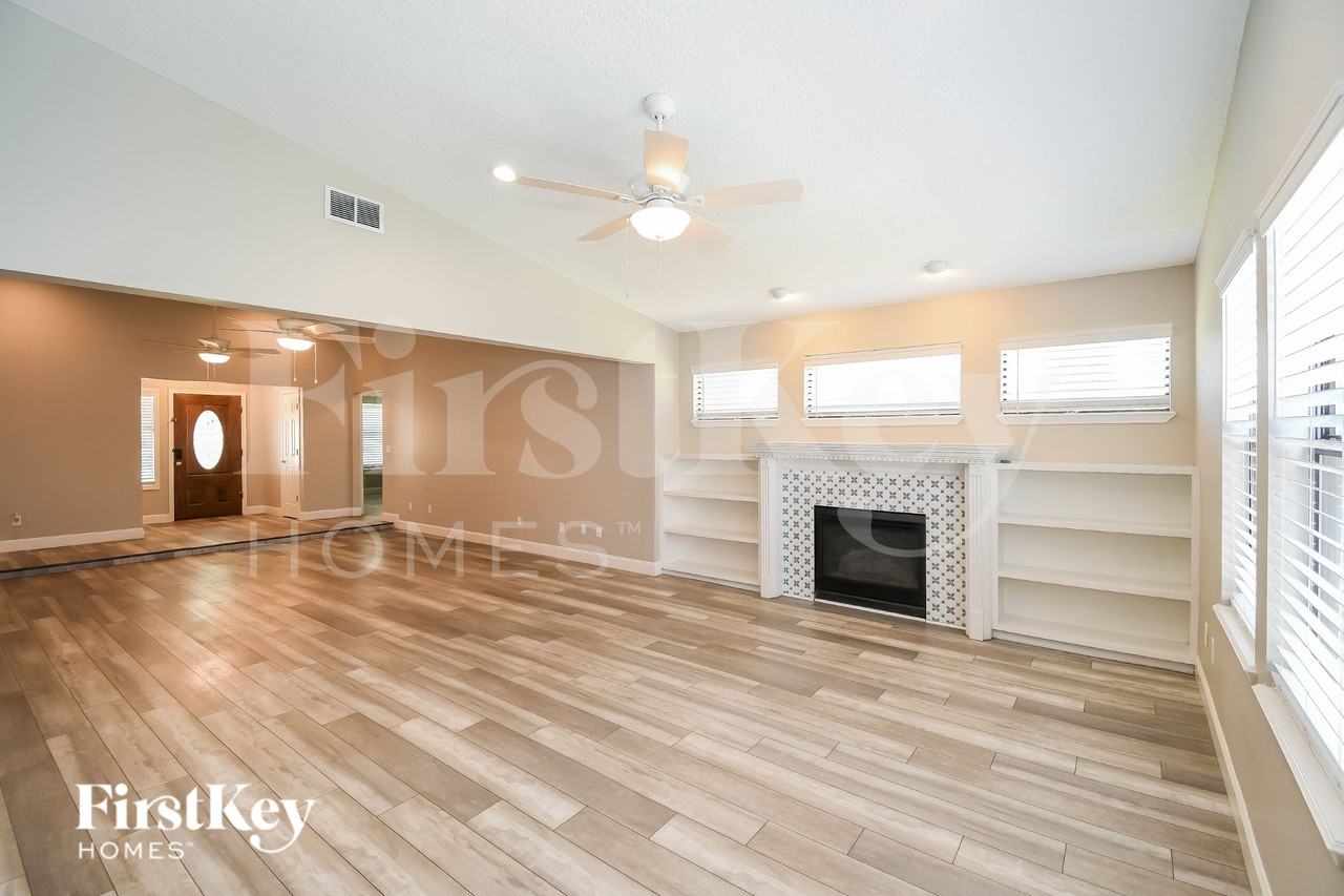 11828 Merganser Way - Photo 3 of 16