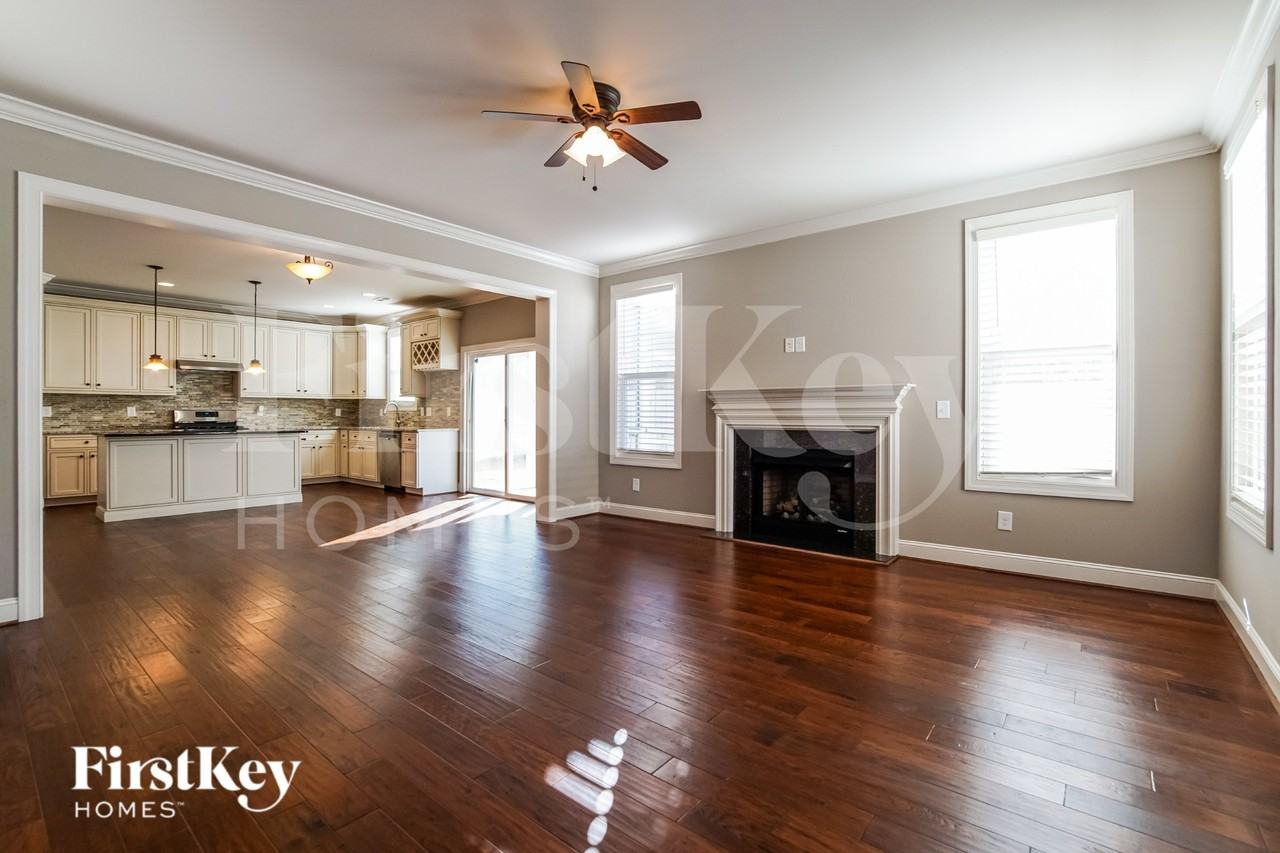 3218 Britmass Dr - Photo 4 of 16