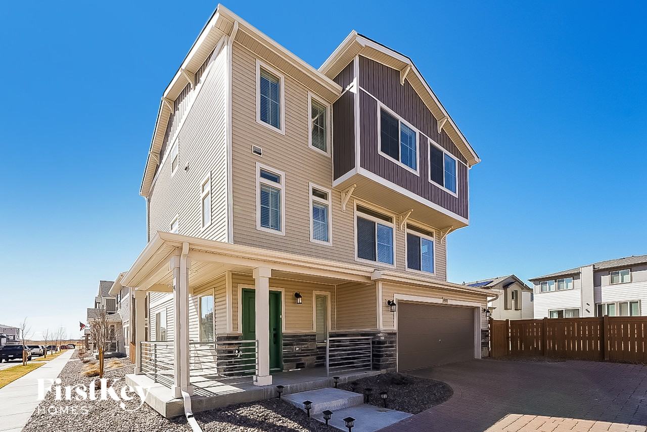 10073 Yampa Ct - Photo 2 of 13