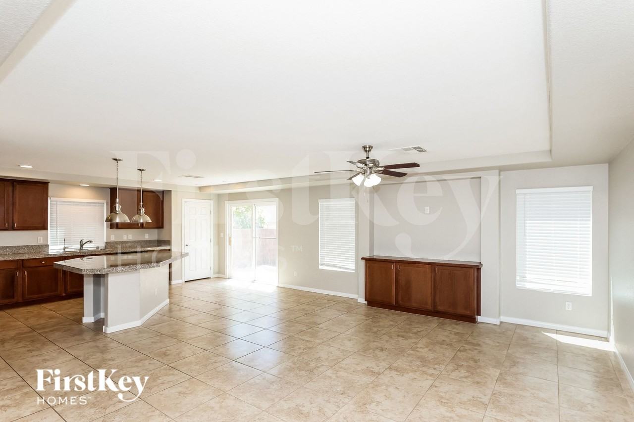 6703 Treble Clef Ave - Photo 3 of 15