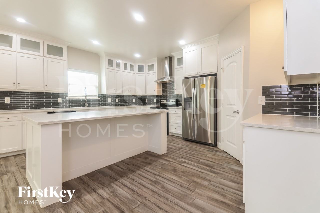 4030 Vineyard Dr - Photo 6 of 16