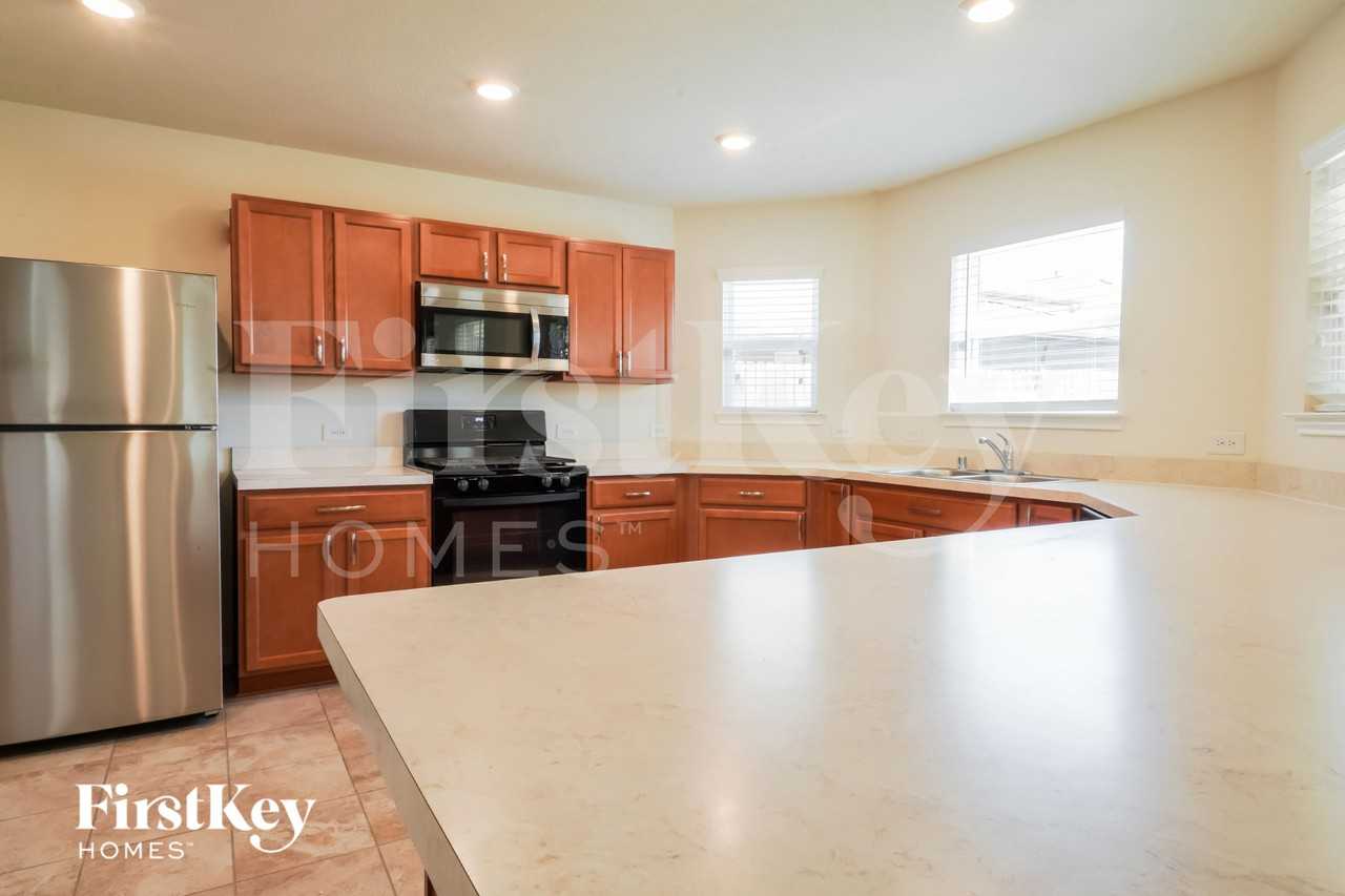 16603 Live Oak Canyon Dr - Photo 6 of 15