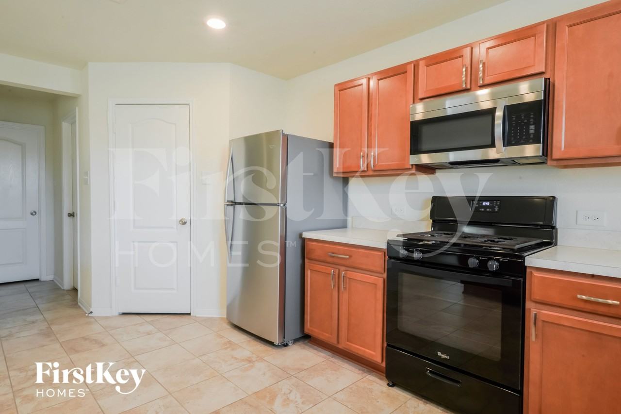 16603 Live Oak Canyon Dr - Photo 7 of 15