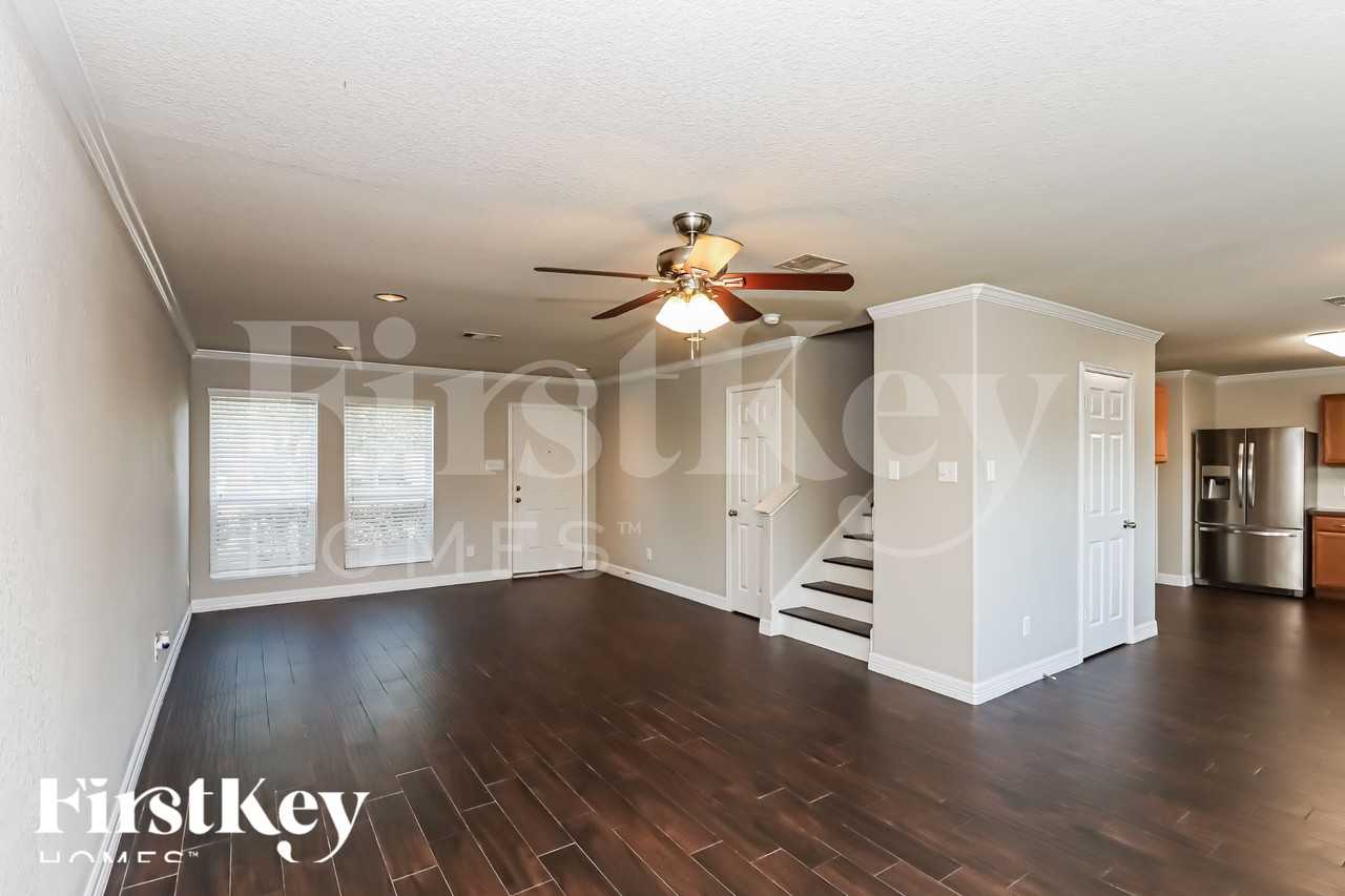 3147 Upland Spring Trce - Photo 3 of 18