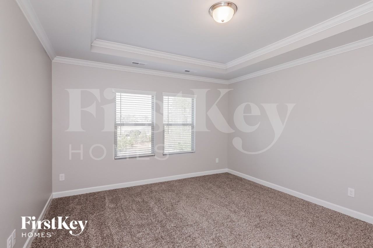 3207 Elmwood Dr - Photo 7 of 30