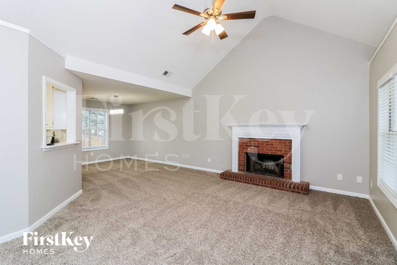 4912 Baker Ridge Pl - Photo 2 of 15