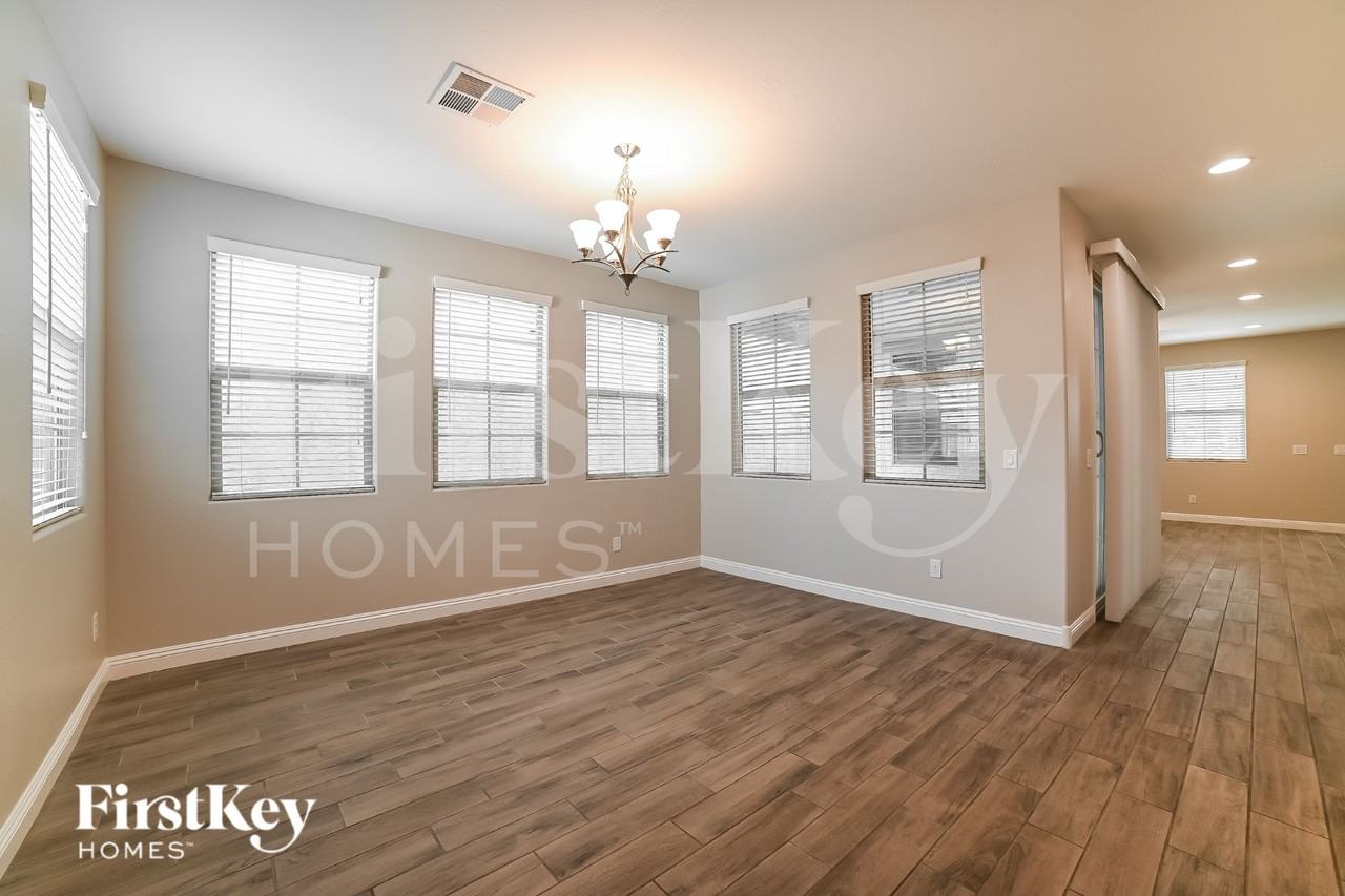 263 N Sunrise - Photo 3 of 15