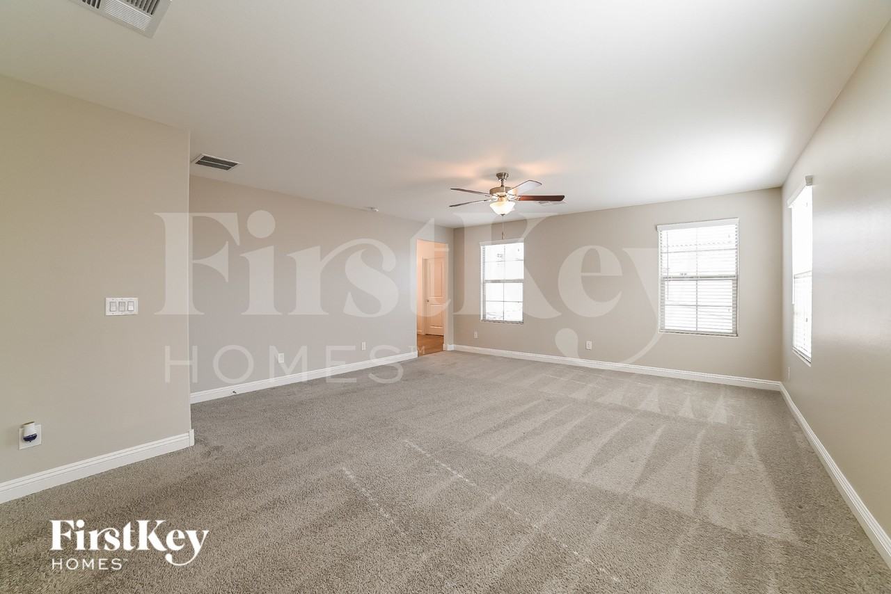 263 N Sunrise - Photo 5 of 15