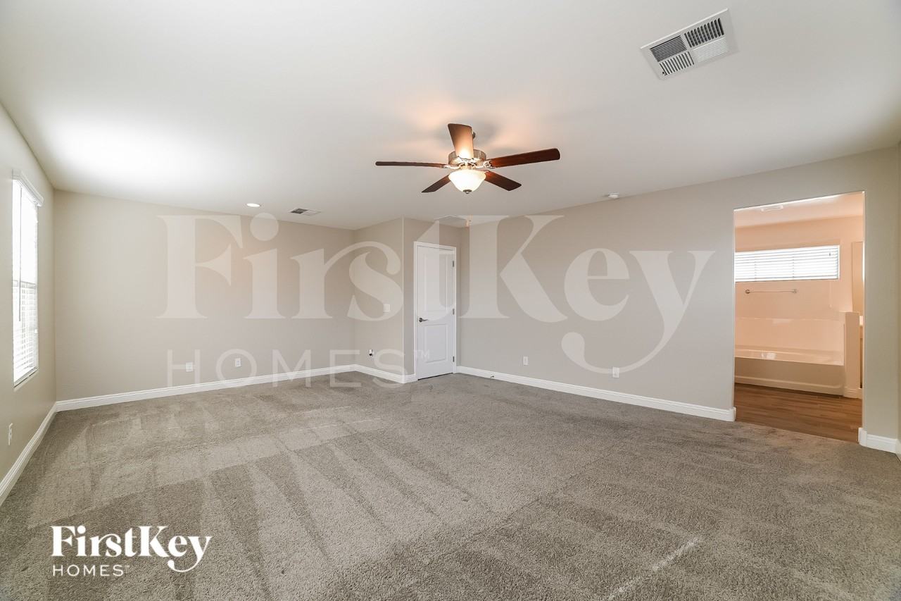 263 N Sunrise - Photo 6 of 15