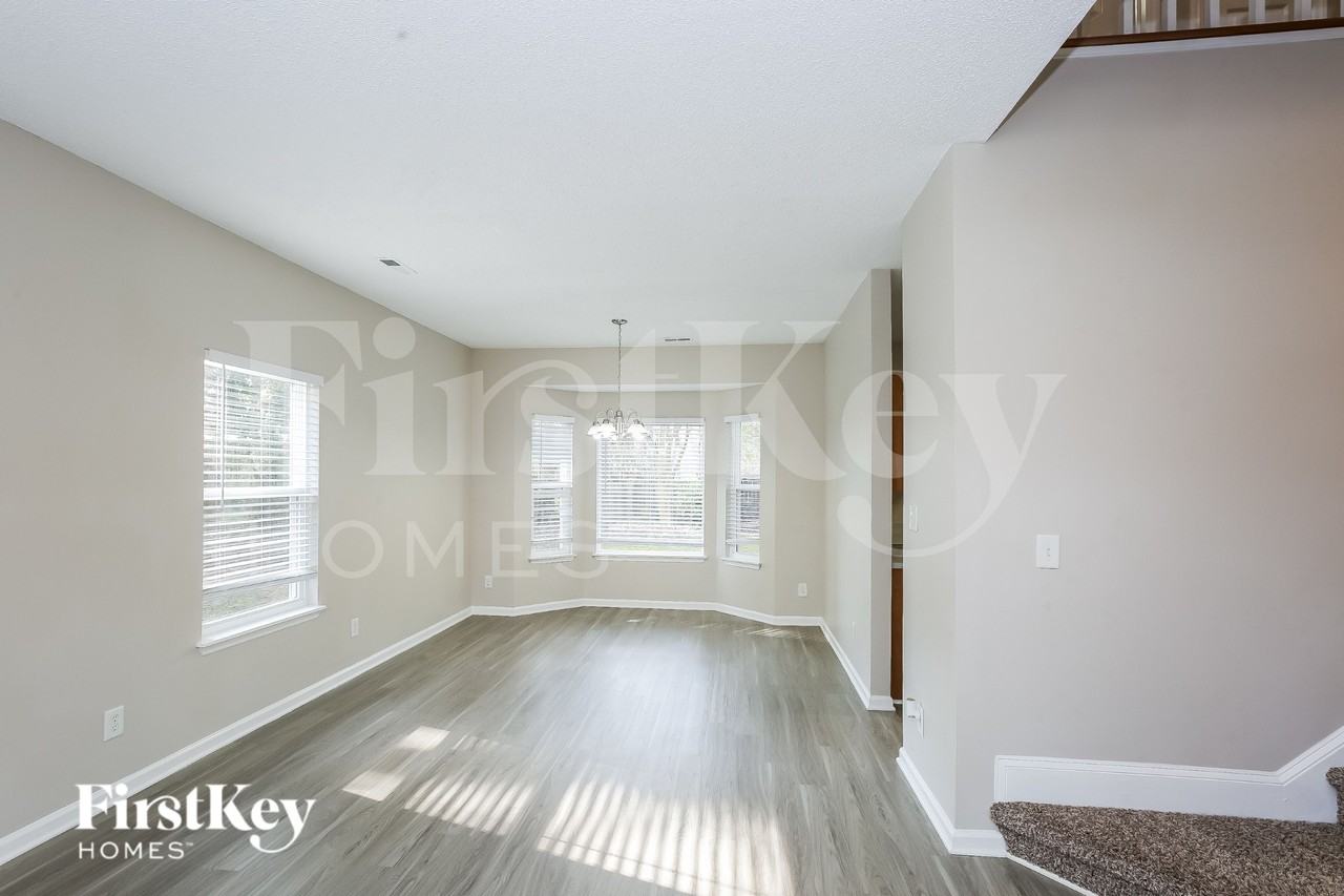 6020 Carriage Oaks Dr - Photo 5 of 16