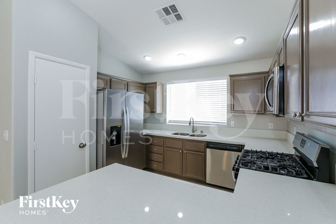 3331 Old Sorrel Ct - Photo 5 of 15