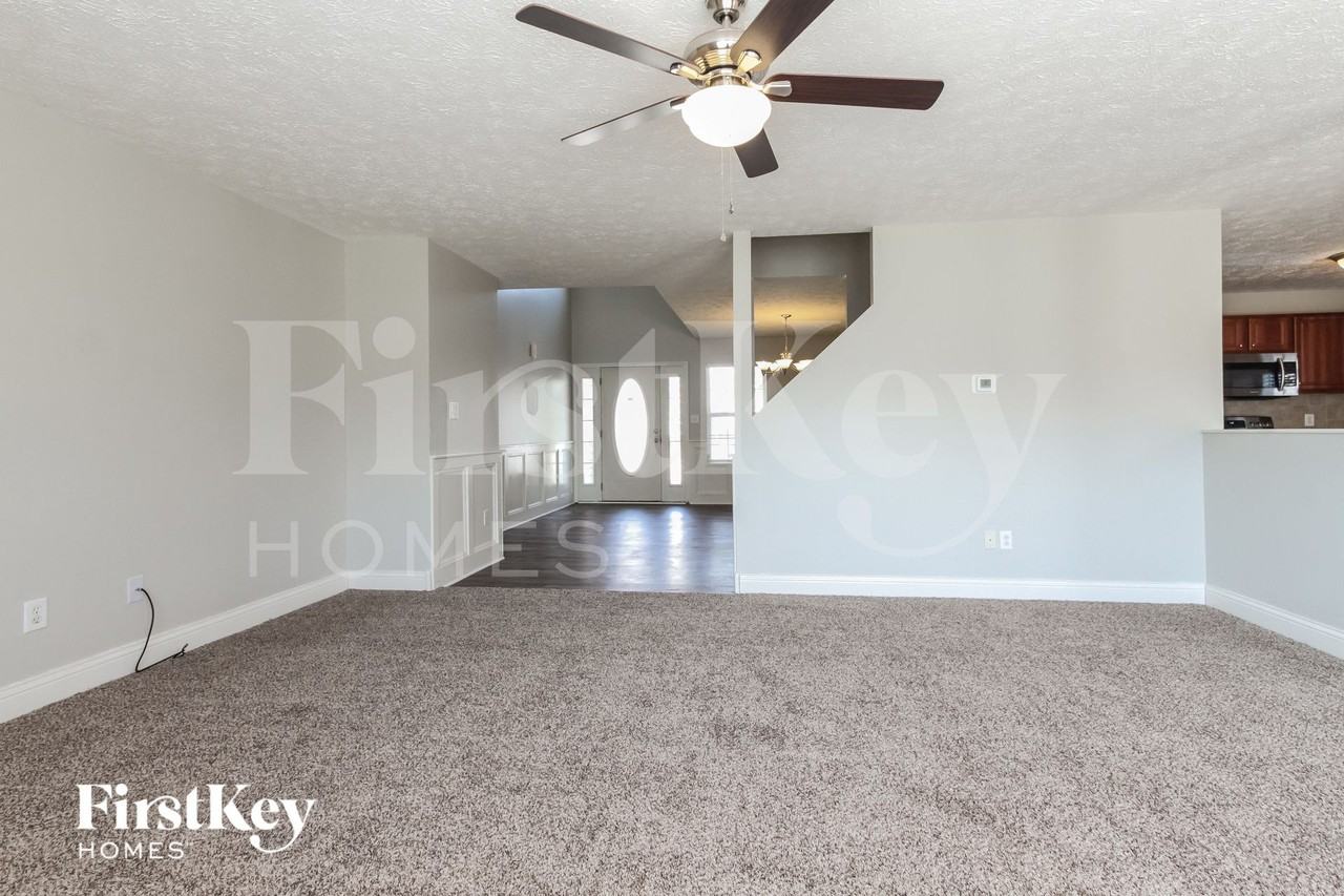 6009 Copeland Lakes Dr - Photo 3 of 15