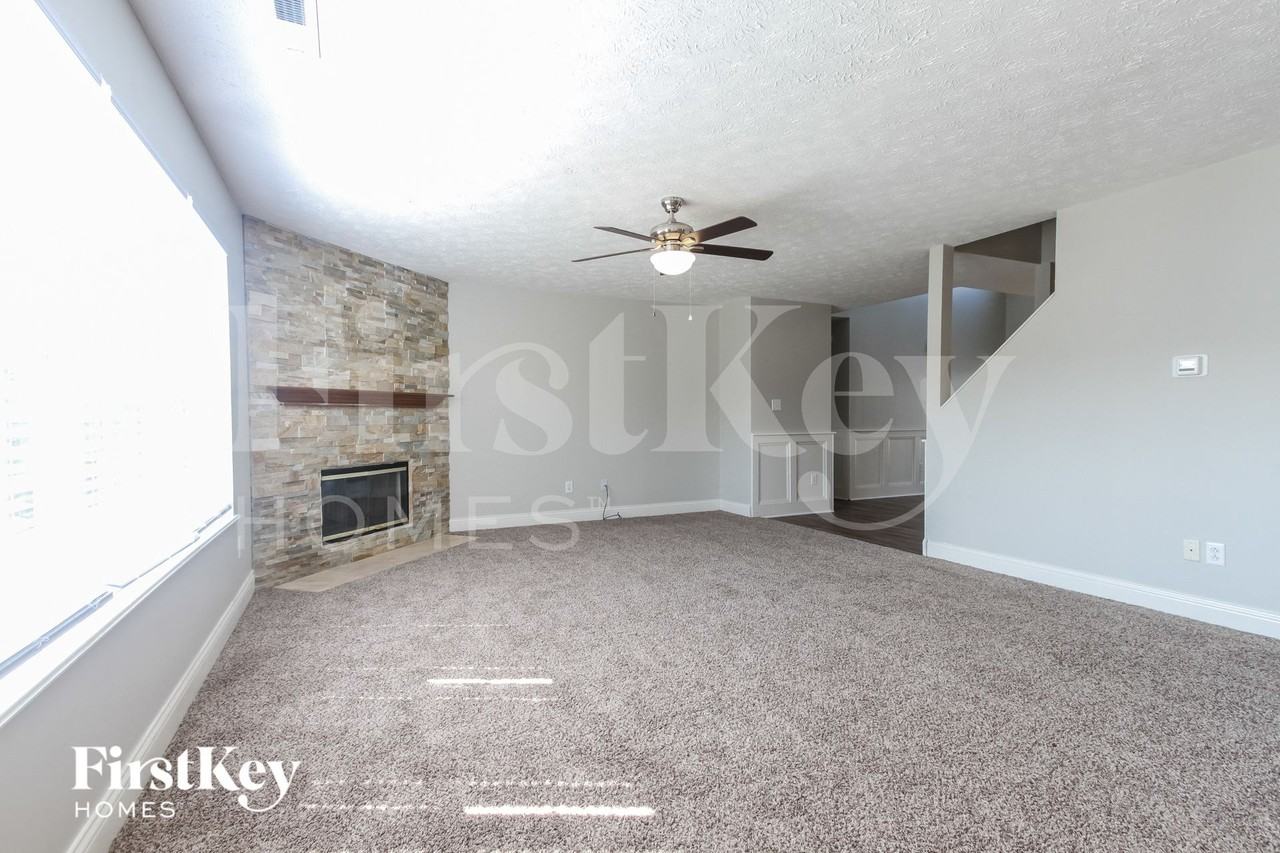 6009 Copeland Lakes Dr - Photo 4 of 15