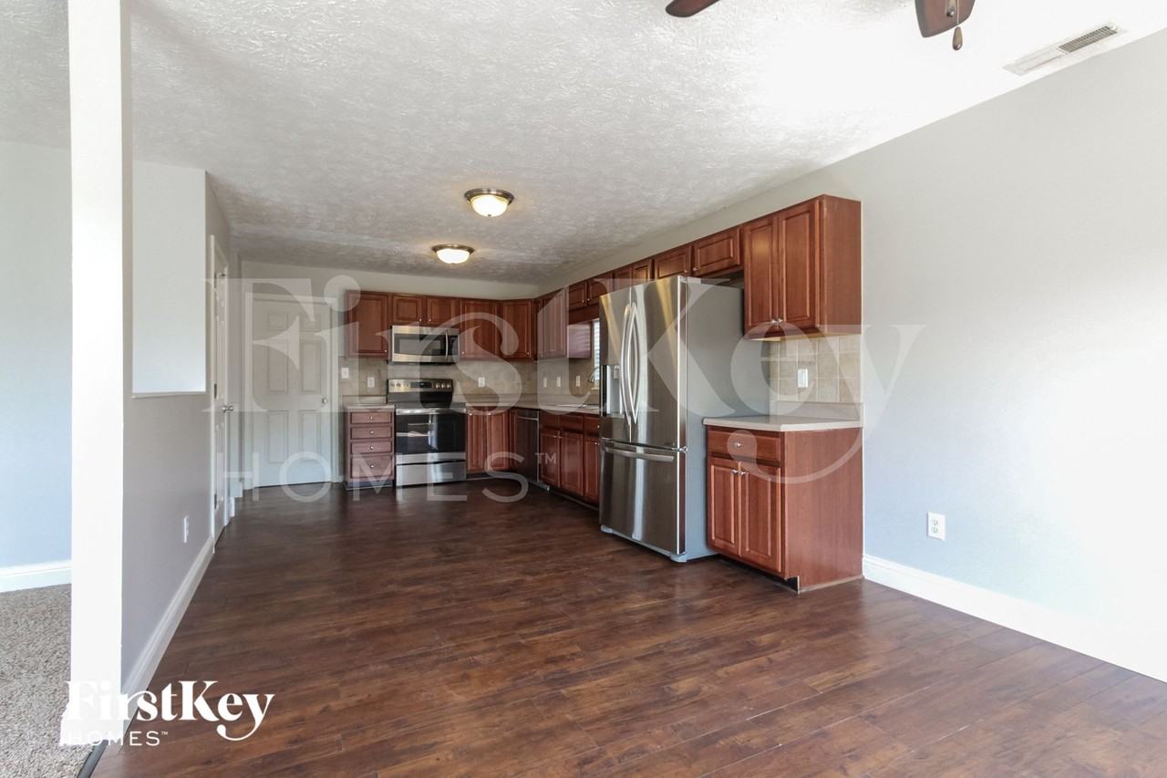 6009 Copeland Lakes Dr - Photo 7 of 15