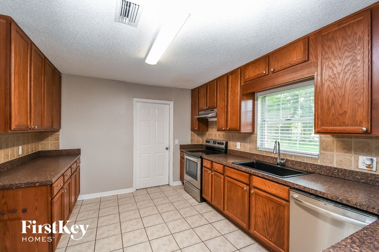 6334 Harlow Blvd - Photo 5 of 15