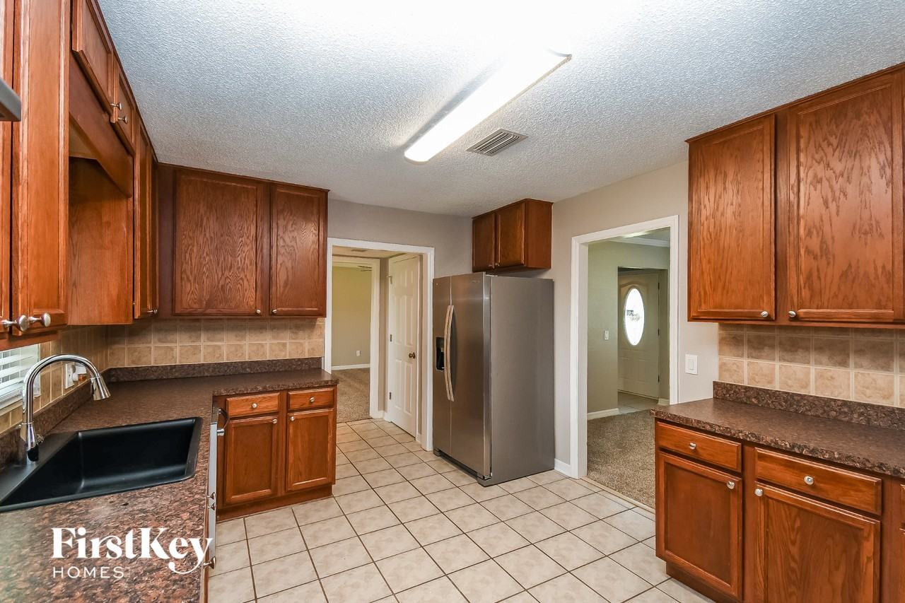 6334 Harlow Blvd - Photo 6 of 15