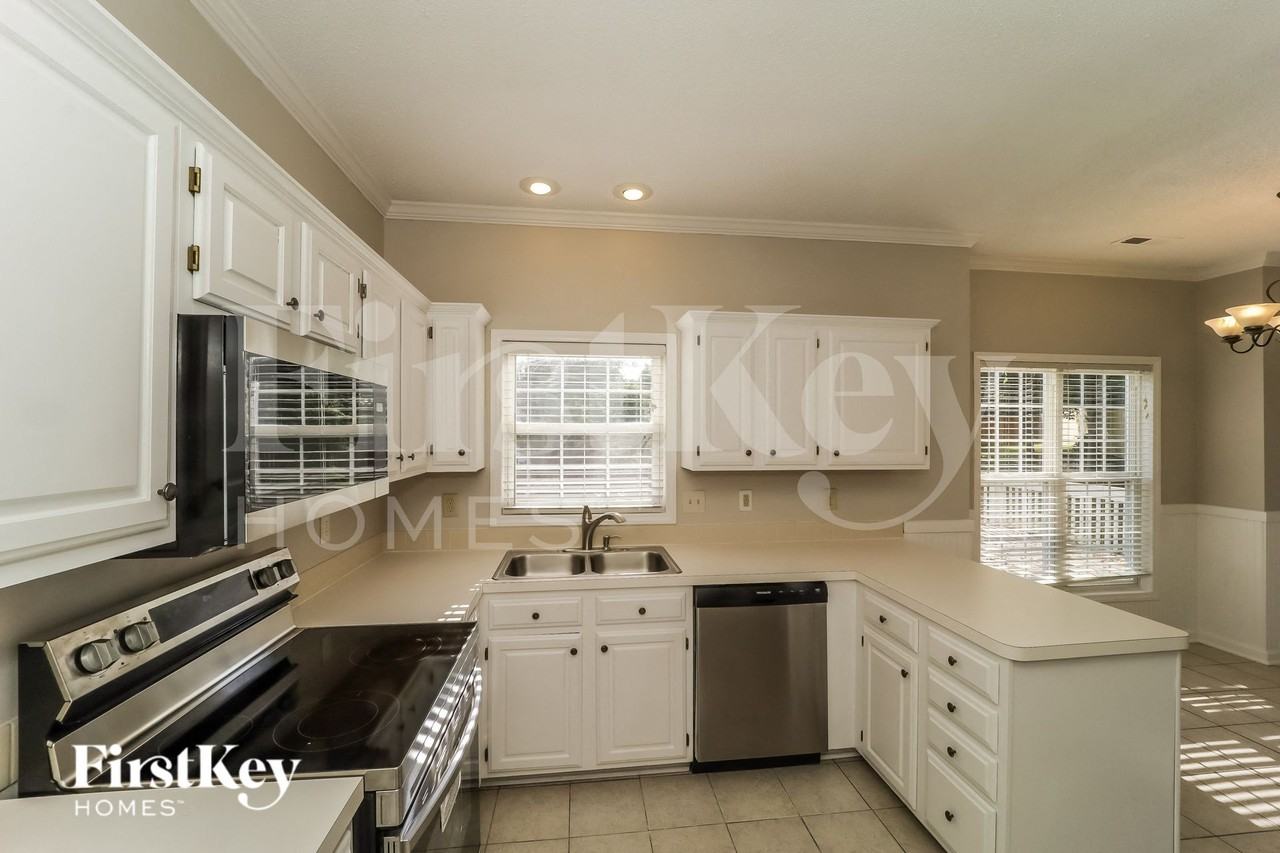 1809 Larkhill Ct - Photo 5 of 15