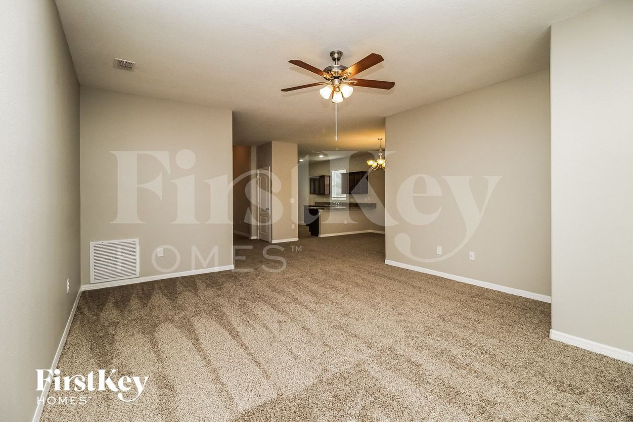 5820 Coquyt Dr - Photo 4 of 15