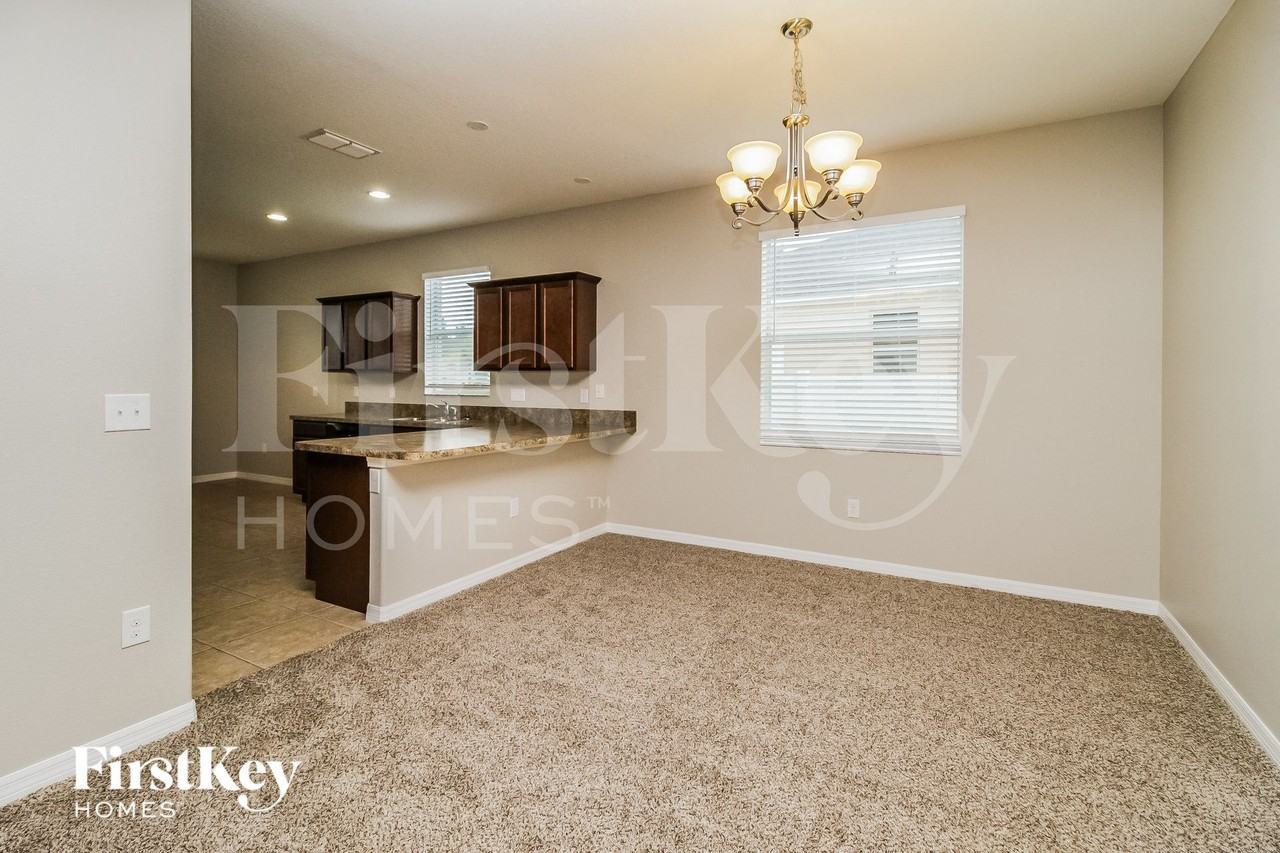 5820 Coquyt Dr - Photo 5 of 15