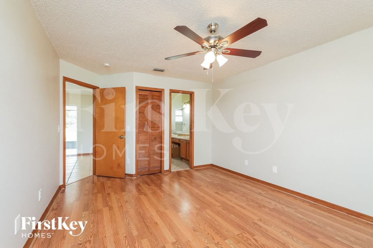 329 Edgewood Ct - Photo 6 of 15