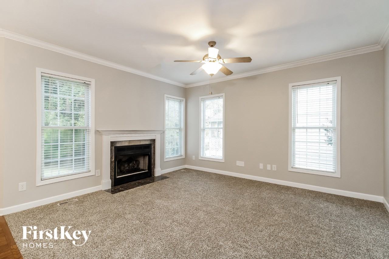 3205 Quail Run Dr - Photo 2 of 15