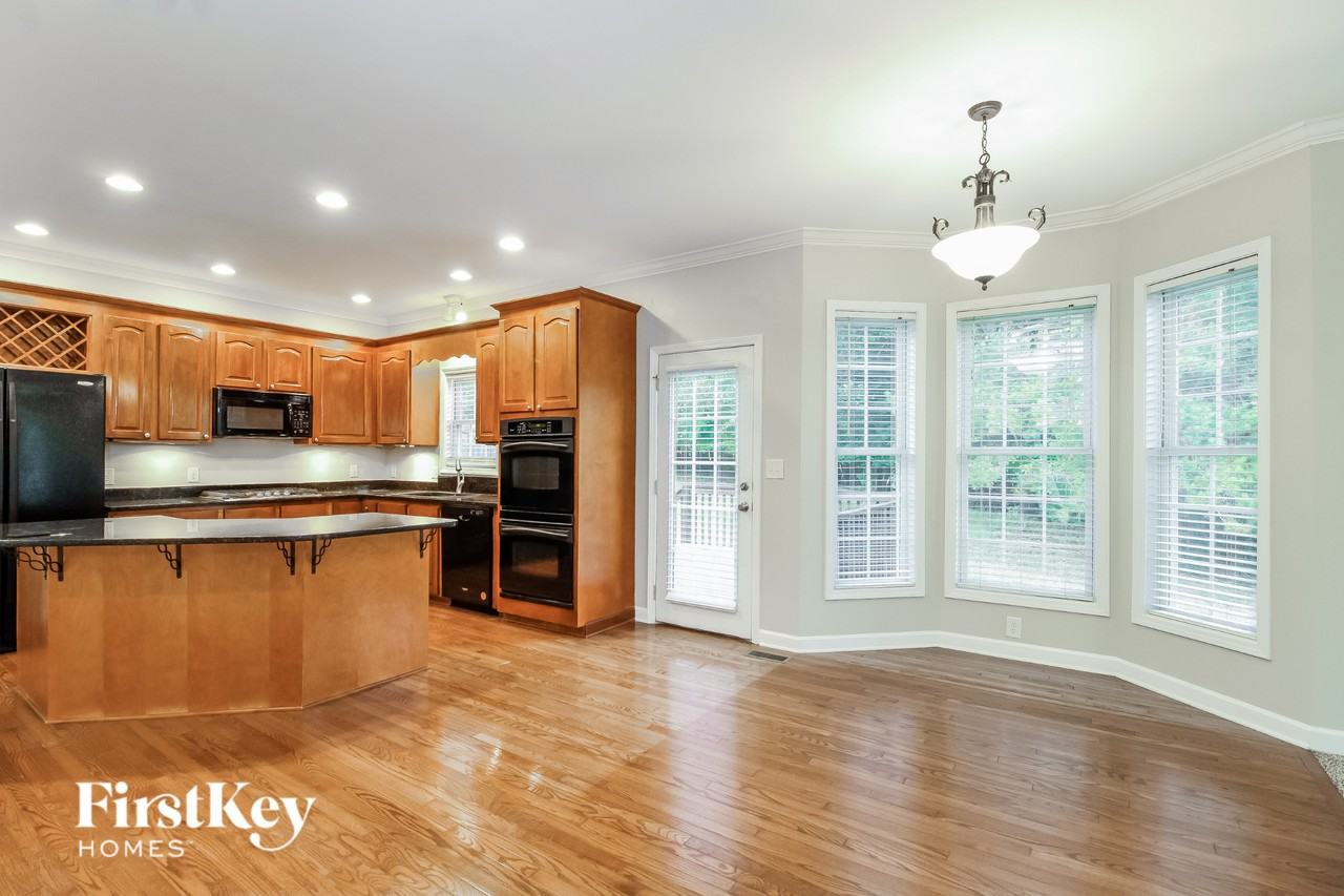 3205 Quail Run Dr - Photo 4 of 15