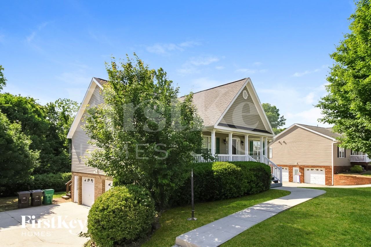 6111 Tory Ct - Photo 2 of 15