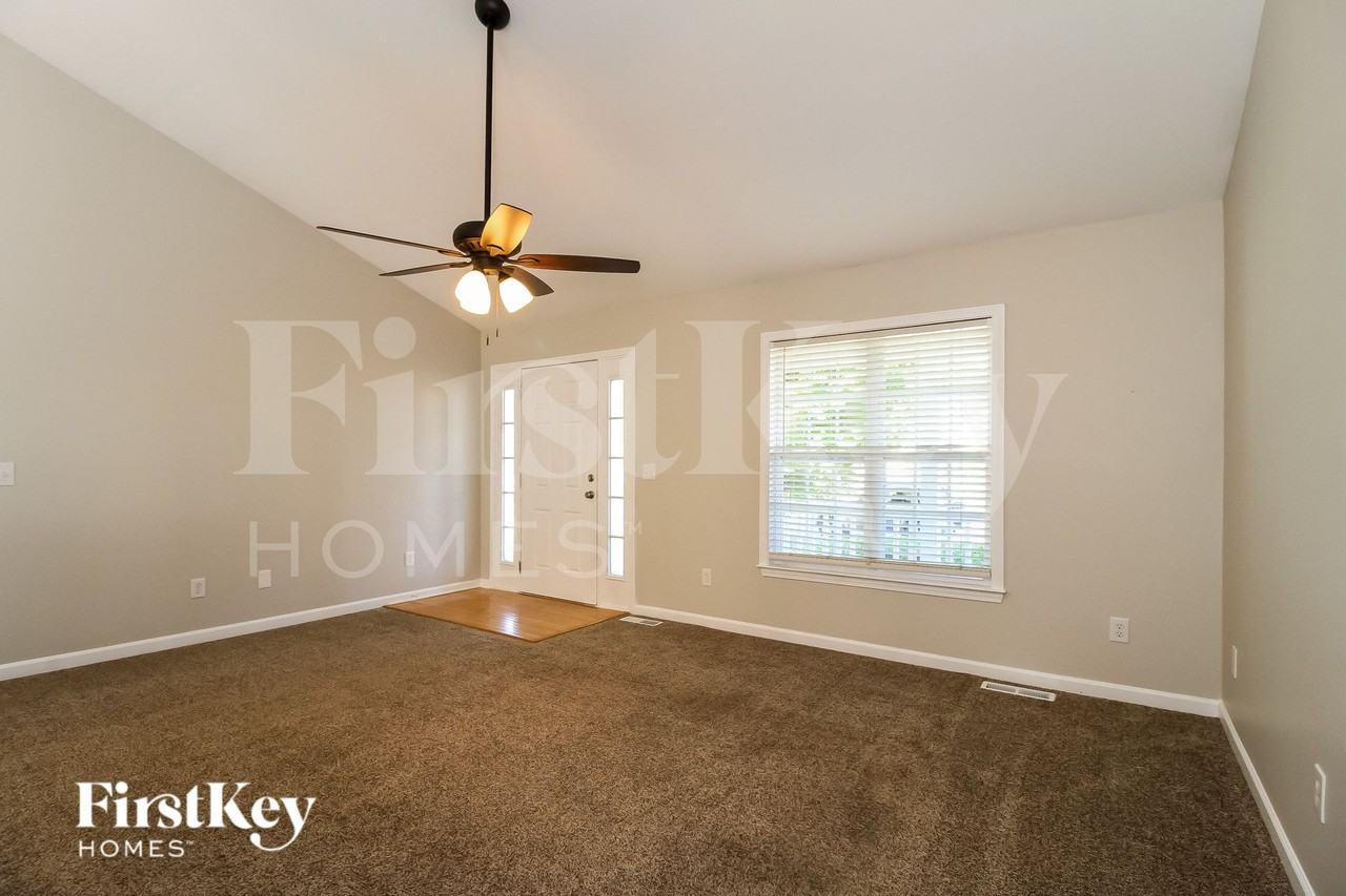 6111 Tory Ct - Photo 4 of 15