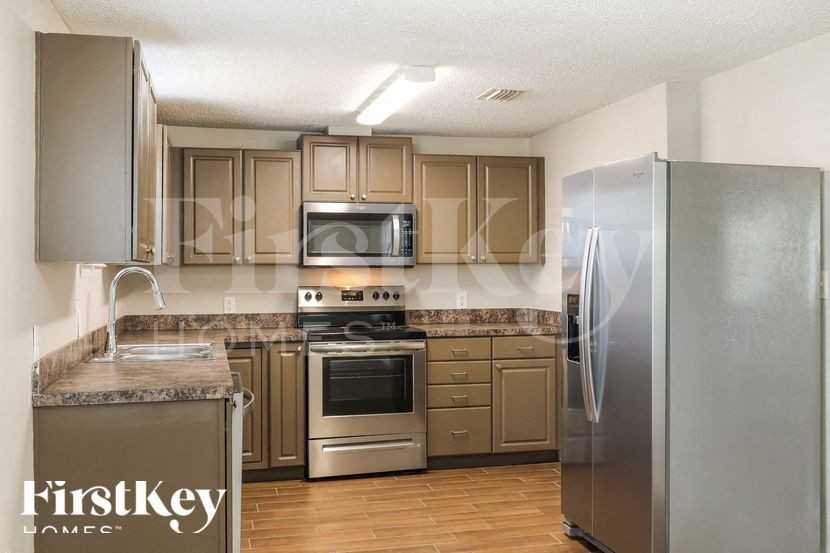 307 Sonora Dr - Photo 5 of 15