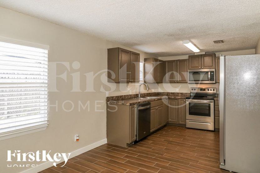 307 Sonora Dr - Photo 6 of 15