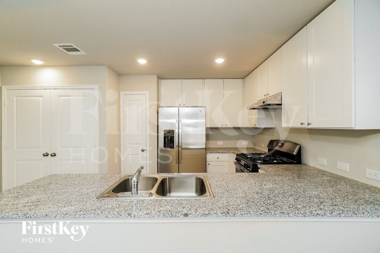 9115 Griffith Run - Photo 6 of 15