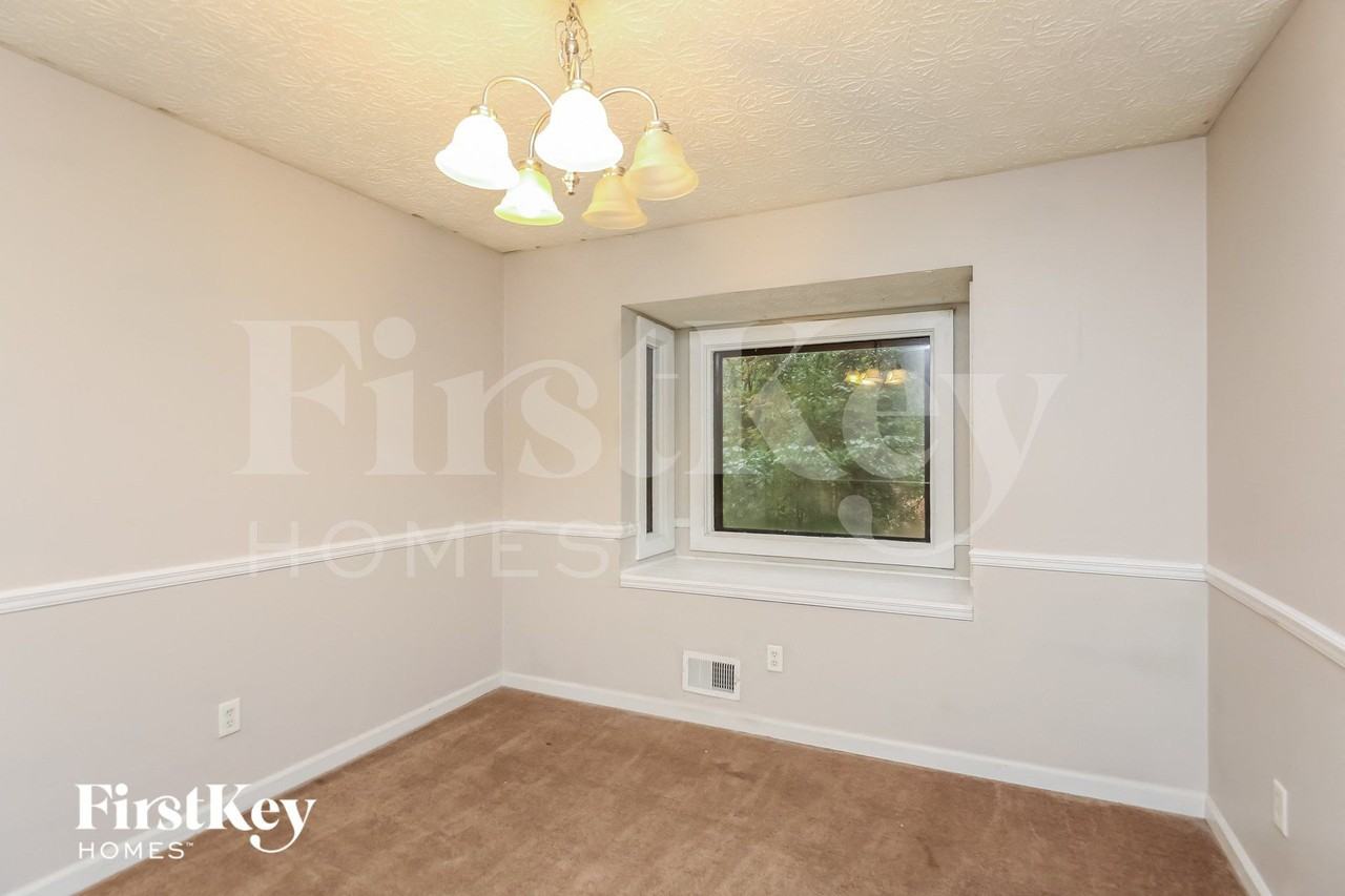 4949 Dana Dr Ne - Photo 5 of 15