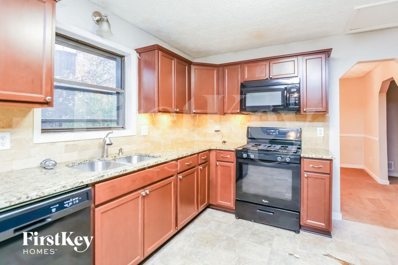 4949 Dana Dr Ne - Photo 6 of 15