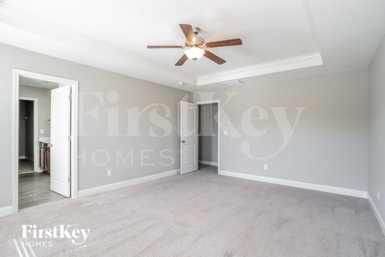 9221 Evans Creek Ct - Photo 7 of 16