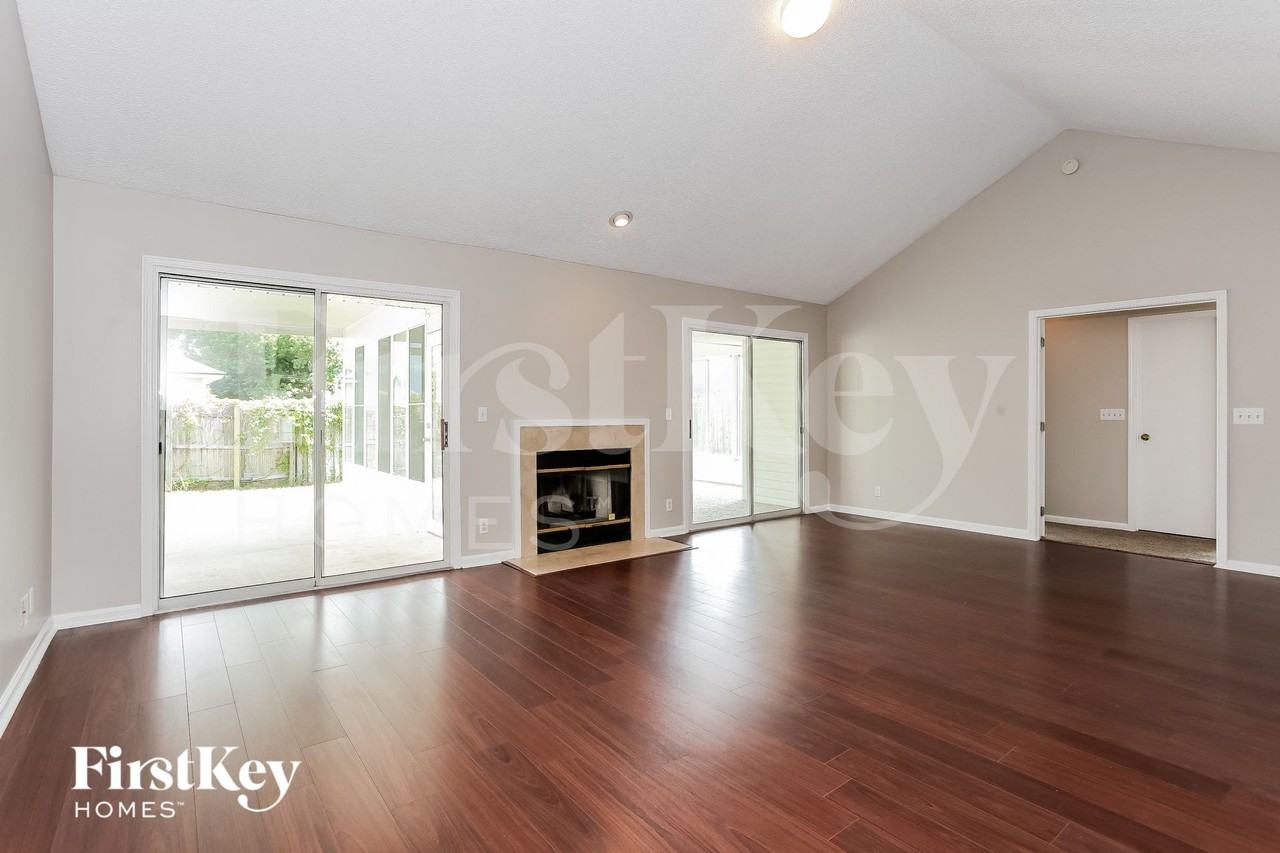 789 Hickory Lakes Dr E - Photo 3 of 15