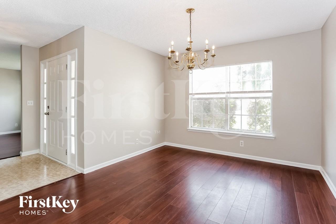 789 Hickory Lakes Dr E - Photo 5 of 15