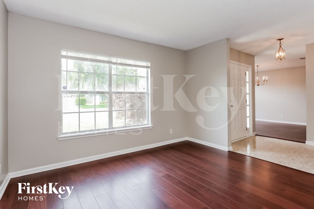 789 Hickory Lakes Dr E - Photo 6 of 15