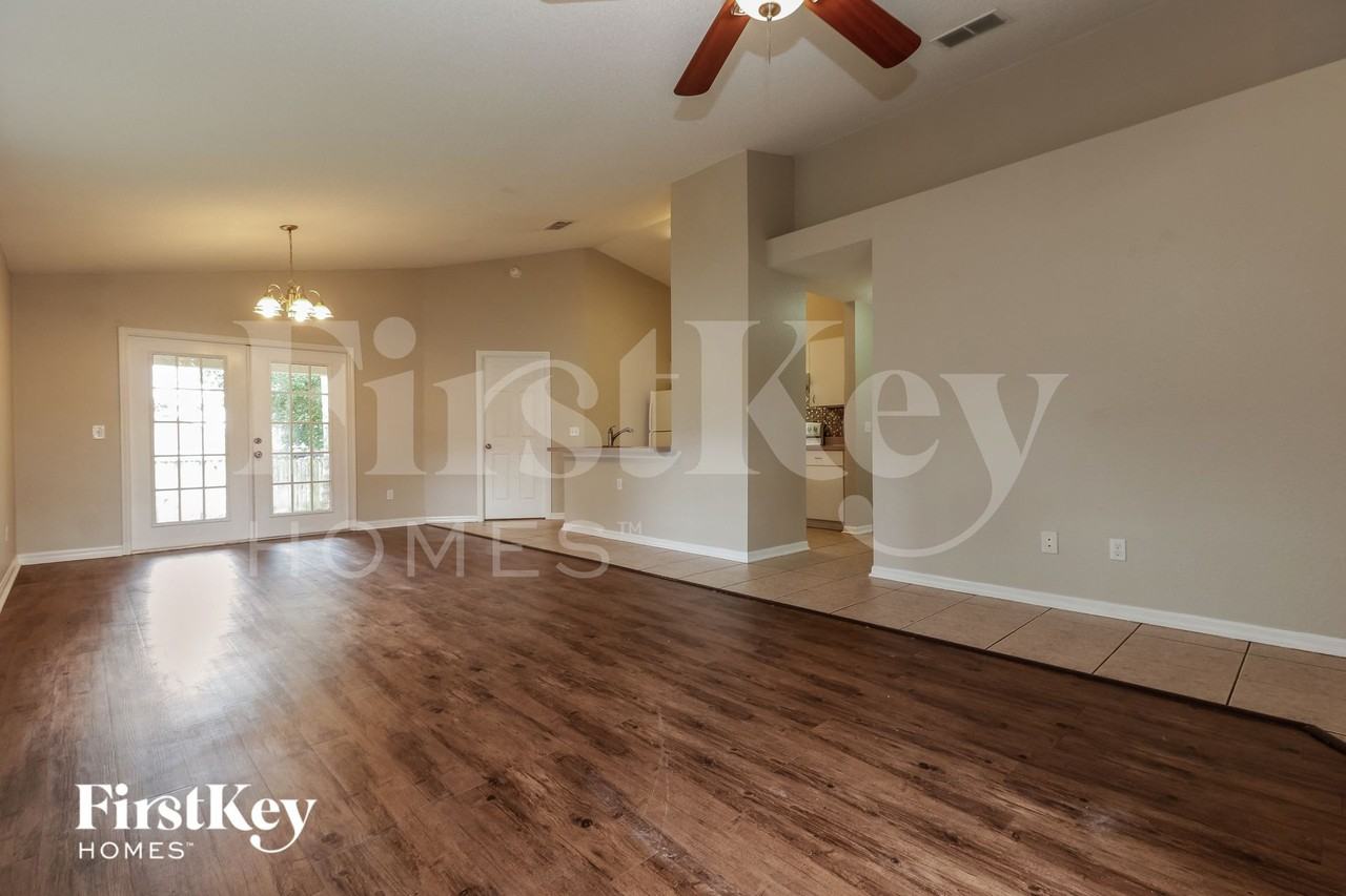 8006 Grand Pines Blvd - Photo 3 of 15