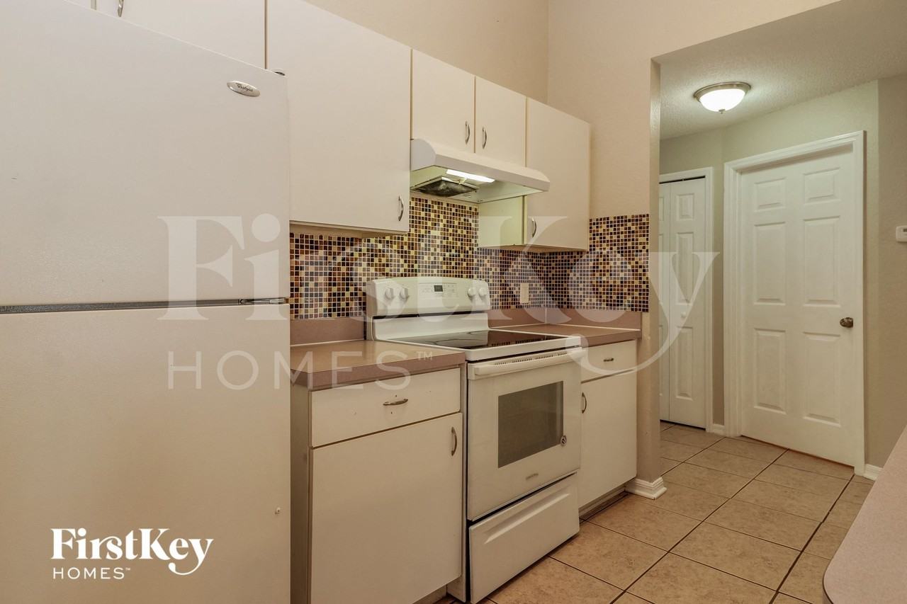 8006 Grand Pines Blvd - Photo 6 of 15