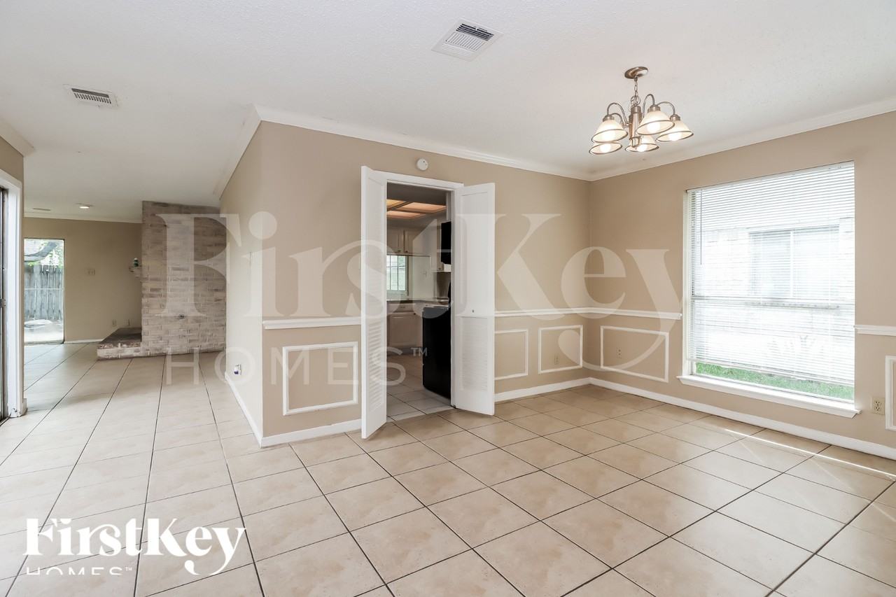 7431 Navidad Rd - Photo 6 of 18