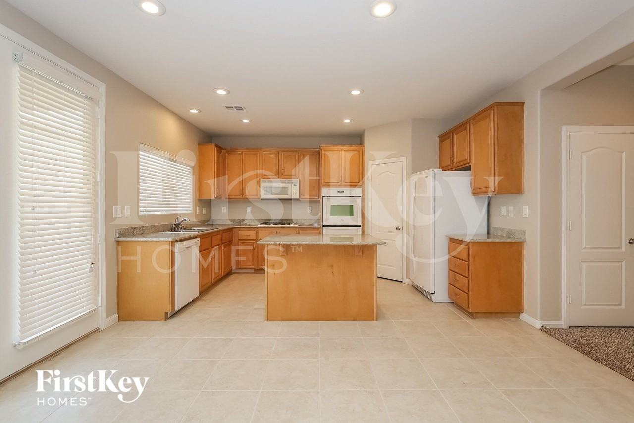 6662 Little Owl Pl - Photo 7 of 15