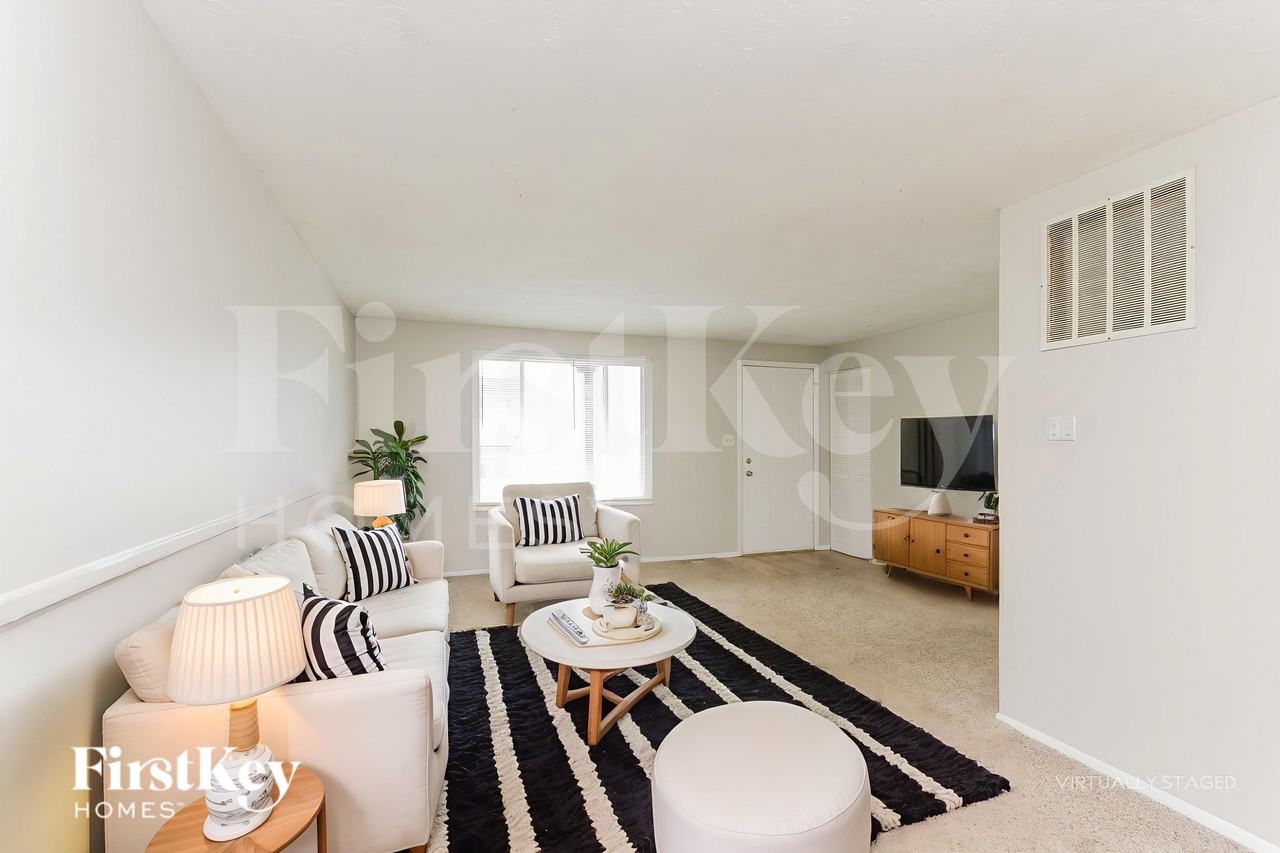 5901 Pemberly Dr - Photo 5 of 19