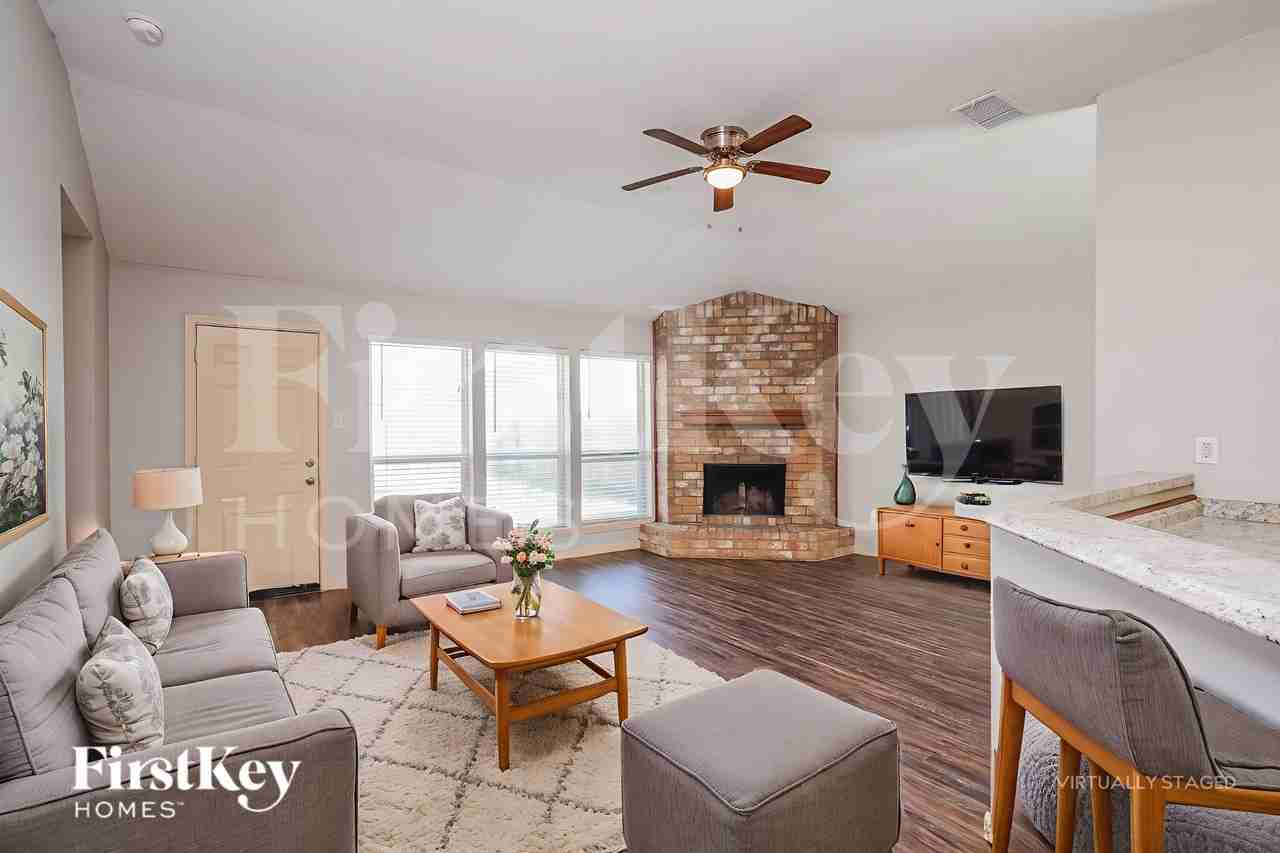 4306 Regency Villa Dr - Photo 6 of 20