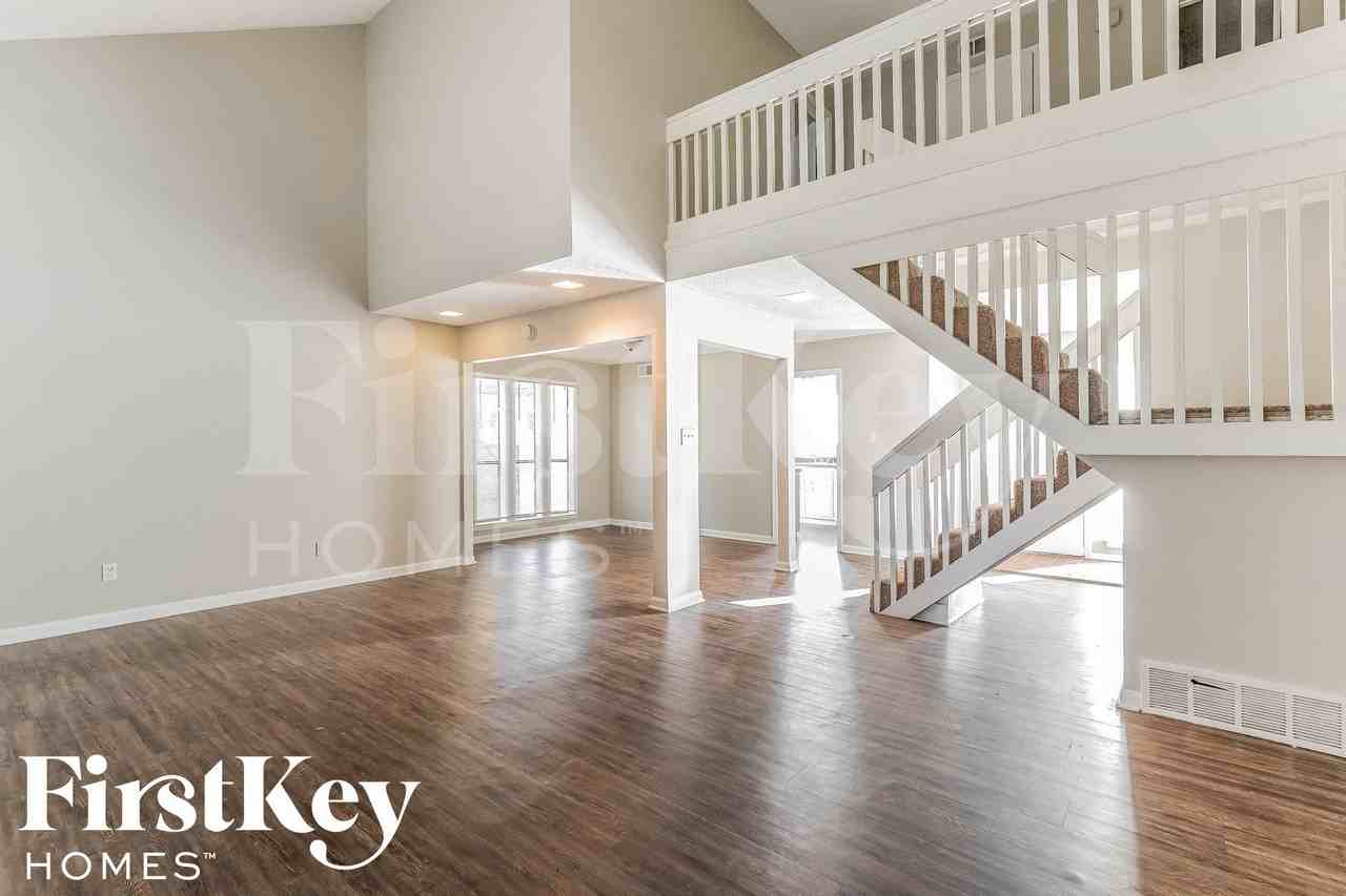 4217 Willow Park Dr - Photo 2 of 15