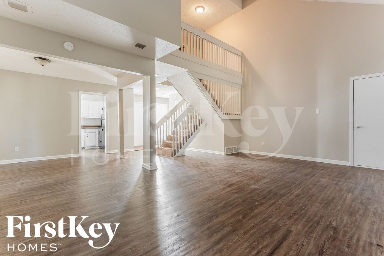 4217 Willow Park Dr - Photo 3 of 15