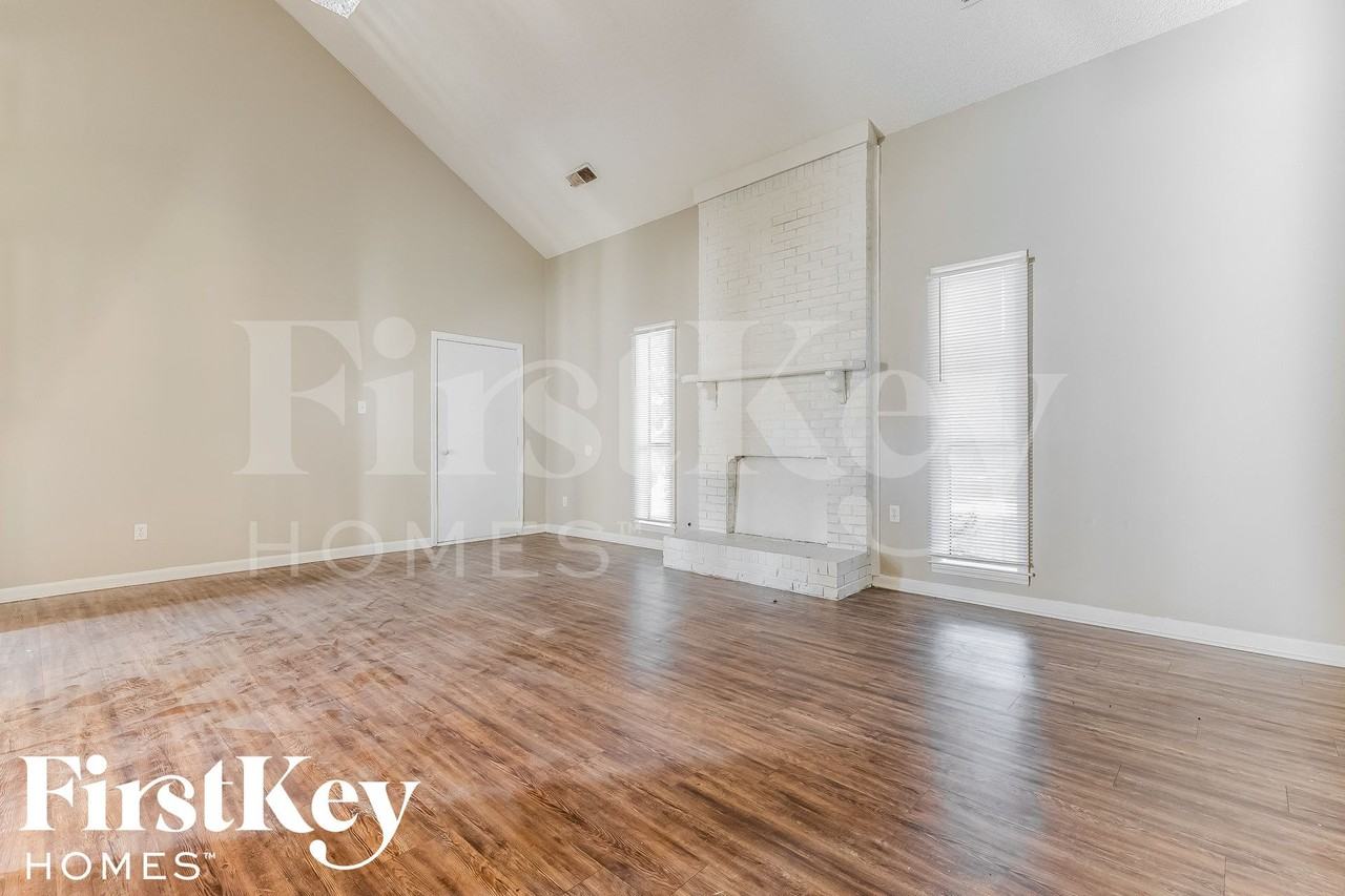 4217 Willow Park Dr - Photo 5 of 15