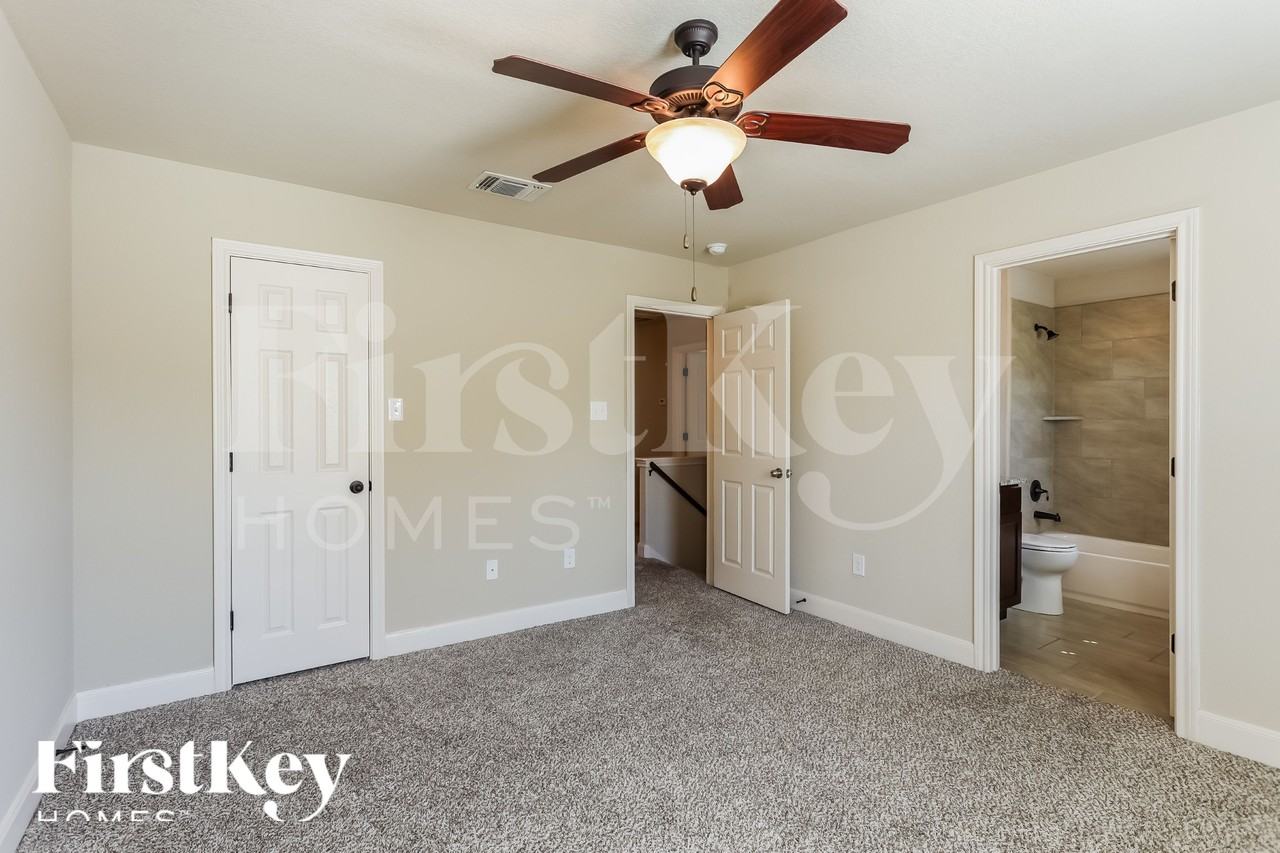 4011 Anton Dr - Photo 7 of 15