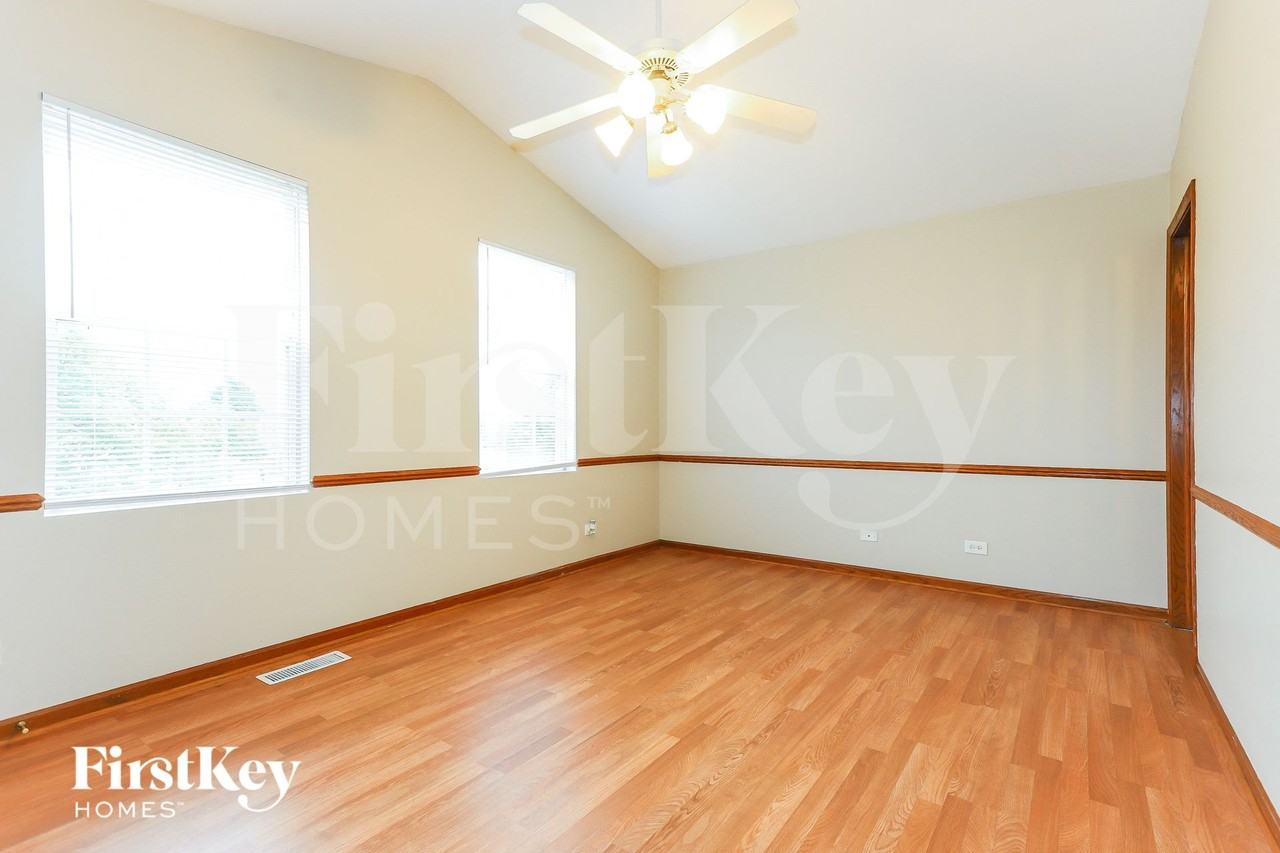 1662 Park Vista Ln - Photo 7 of 15