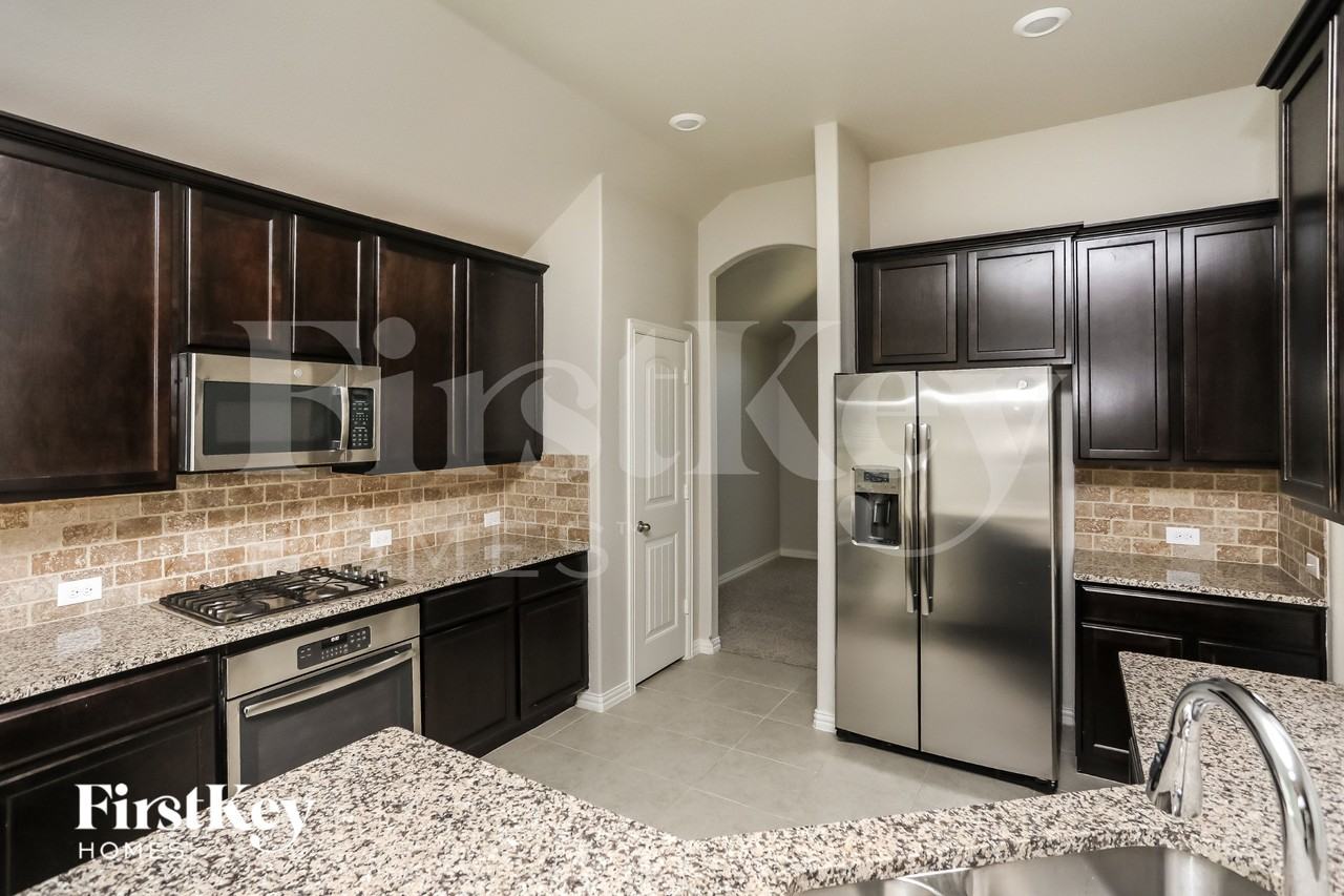 14820 Rocky Face Ln - Photo 4 of 15